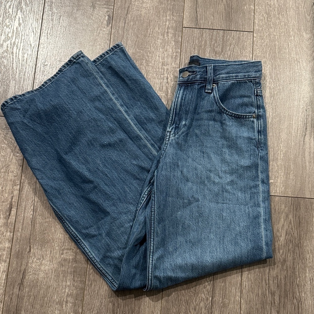 Uniqlo wide leg mid rise jeans 23”